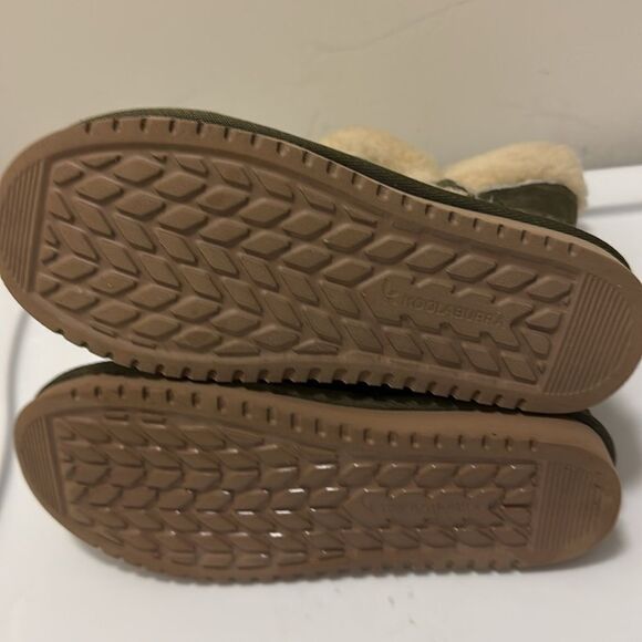 Kookaburra by Ugg Sulana Olive Night Suede Sheepskin Short boot. Size 7. - Picture 6 of 8